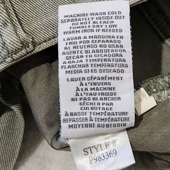 YMI  jeans for Women's Size 11/30 Mom Fit Light Green Color Distressed Style - Picture 14 of 14